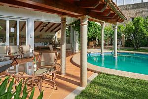 Garden, verandah, terrace, lounge