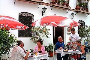 Village hotel, Canillas de Albaida