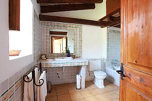 Bathroom, luxury rural hotel, Mallorca