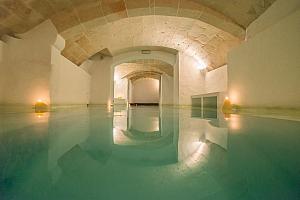 Indoor swimming pool
