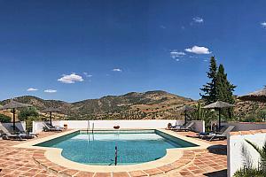 Cortijo Valverde swimming pool
